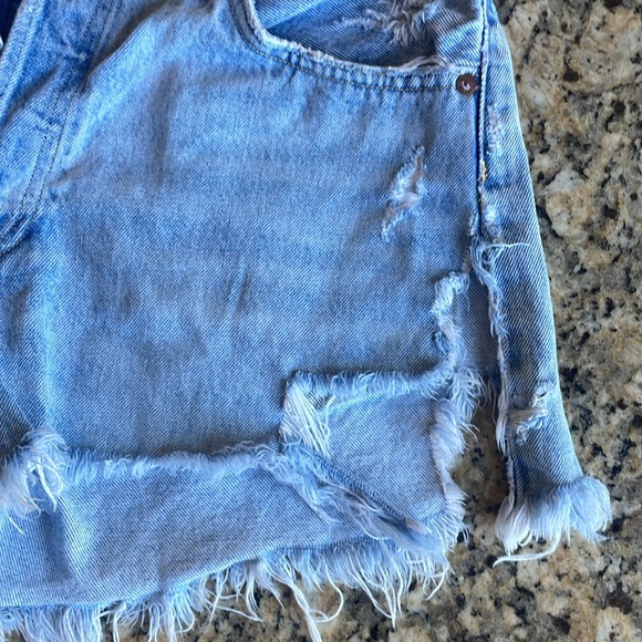 AGolde Los Angeles “Parker” Cut Off Denim Shorts Womens Size 29 - Picture 3 of 9